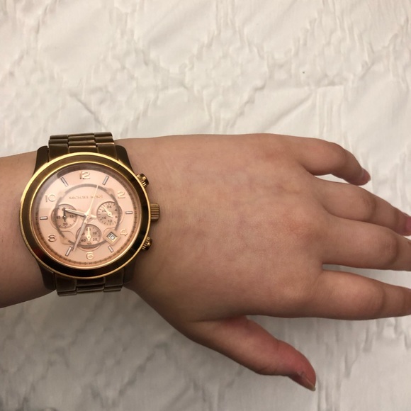 Michael Kors Layton Gold-Tone New with Tags Watch - Picture 9 of 11